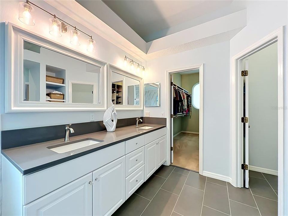 For Sale: $710,000 (4 beds, 2 baths, 2350 Square Feet)