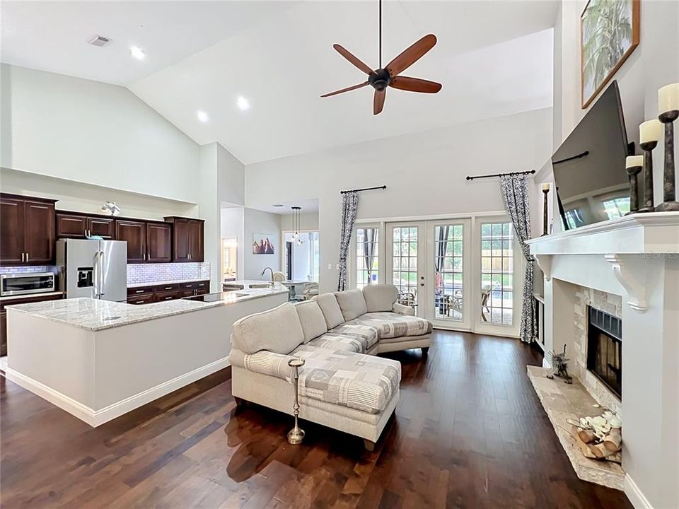 For Sale: $710,000 (4 beds, 2 baths, 2350 Square Feet)