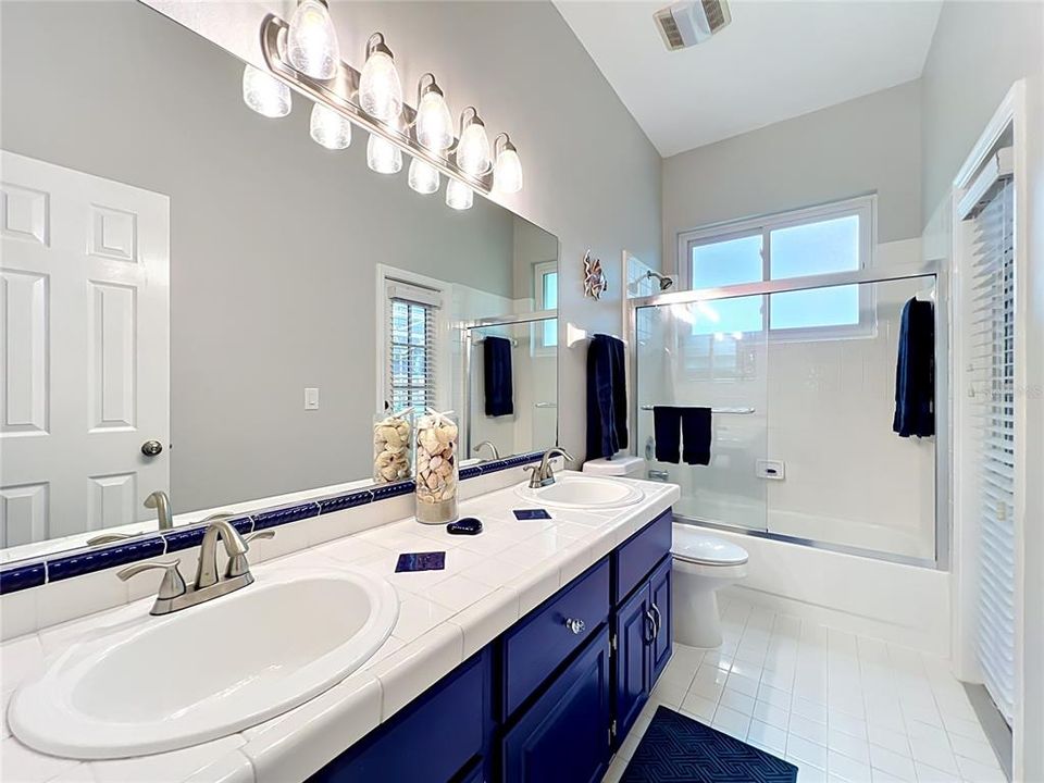 For Sale: $710,000 (4 beds, 2 baths, 2350 Square Feet)