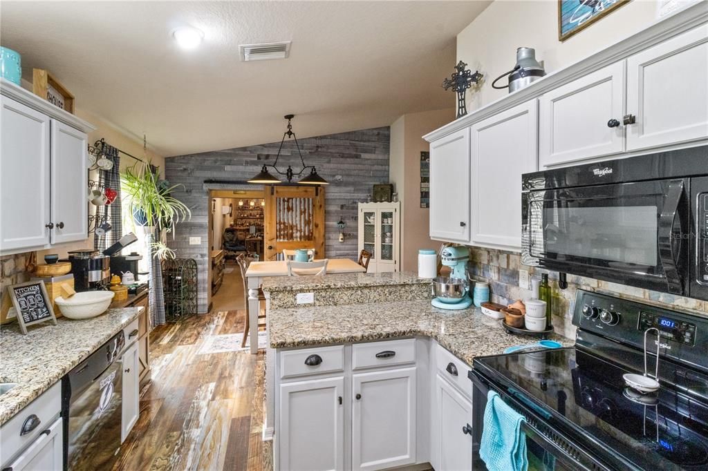 For Sale: $449,990 (3 beds, 2 baths, 2292 Square Feet)