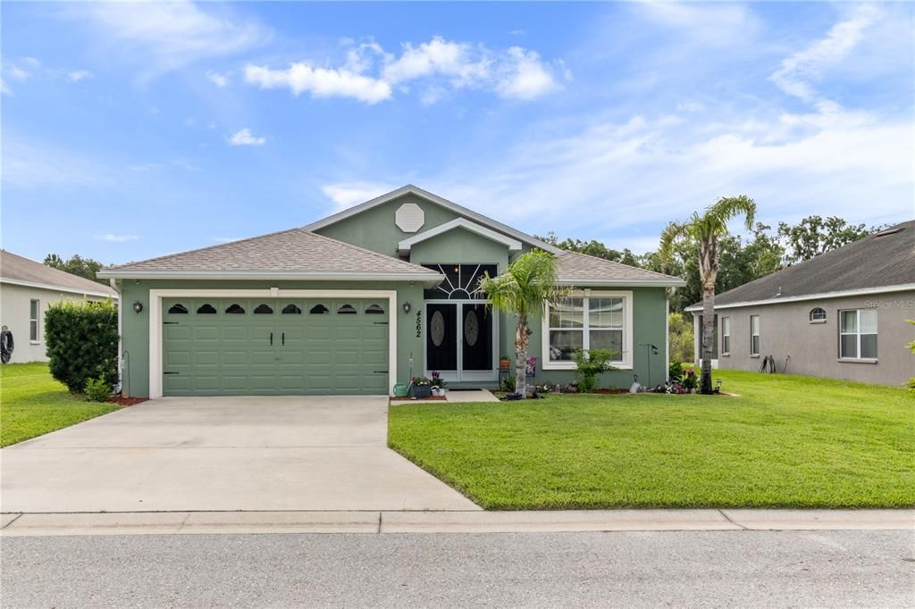 For Sale: $449,990 (3 beds, 2 baths, 2292 Square Feet)