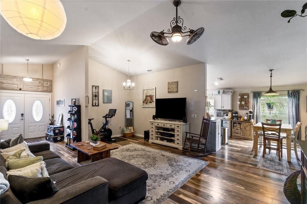 For Sale: $449,990 (3 beds, 2 baths, 2292 Square Feet)