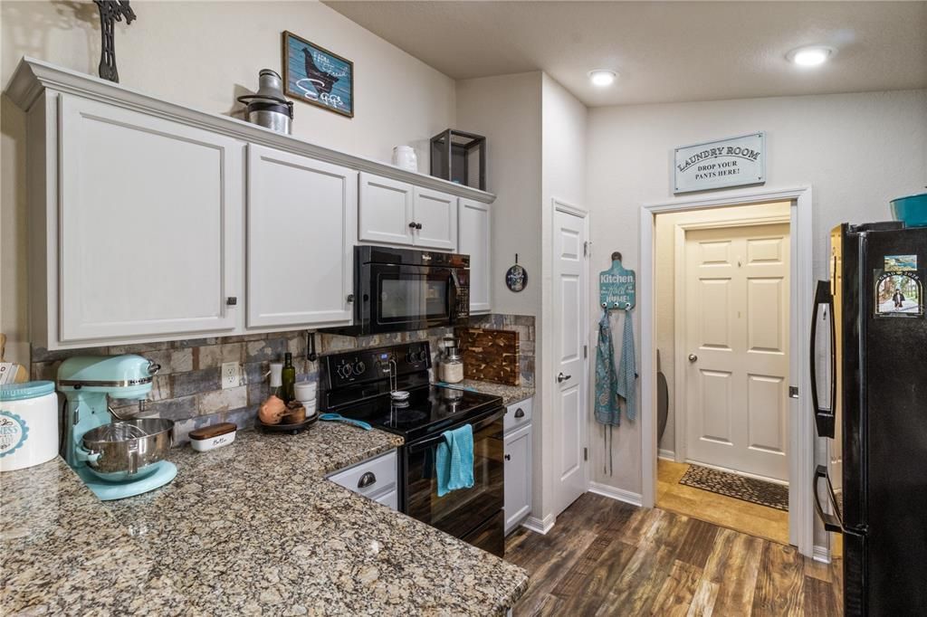 For Sale: $449,990 (3 beds, 2 baths, 2292 Square Feet)