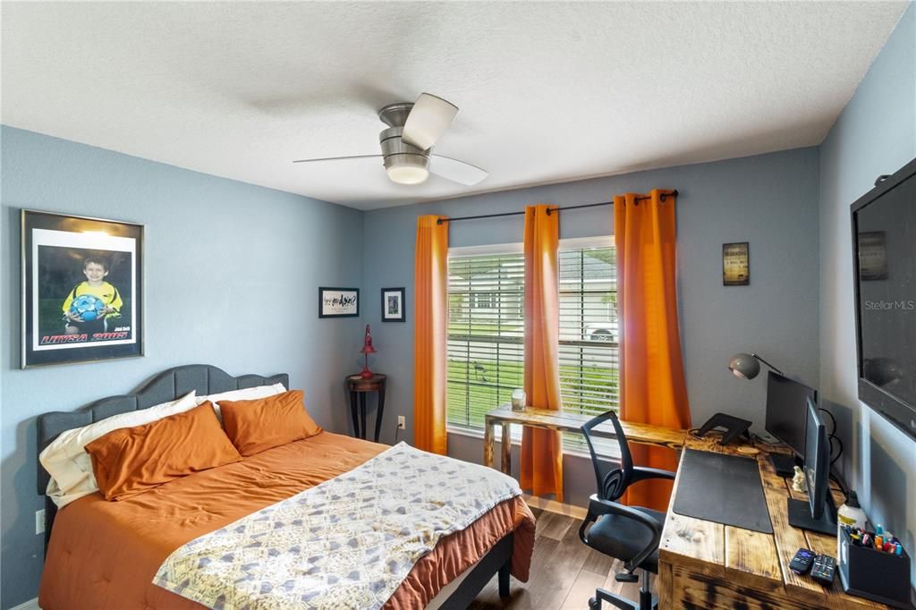For Sale: $449,990 (3 beds, 2 baths, 2292 Square Feet)