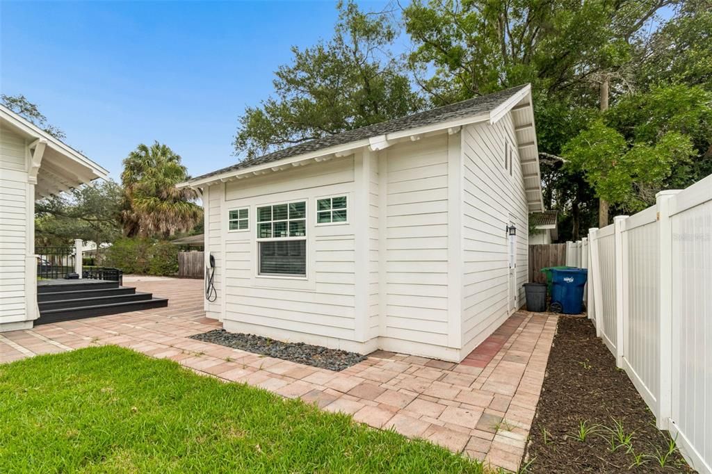 For Sale: $1,250,000 (3 beds, 3 baths, 2114 Square Feet)