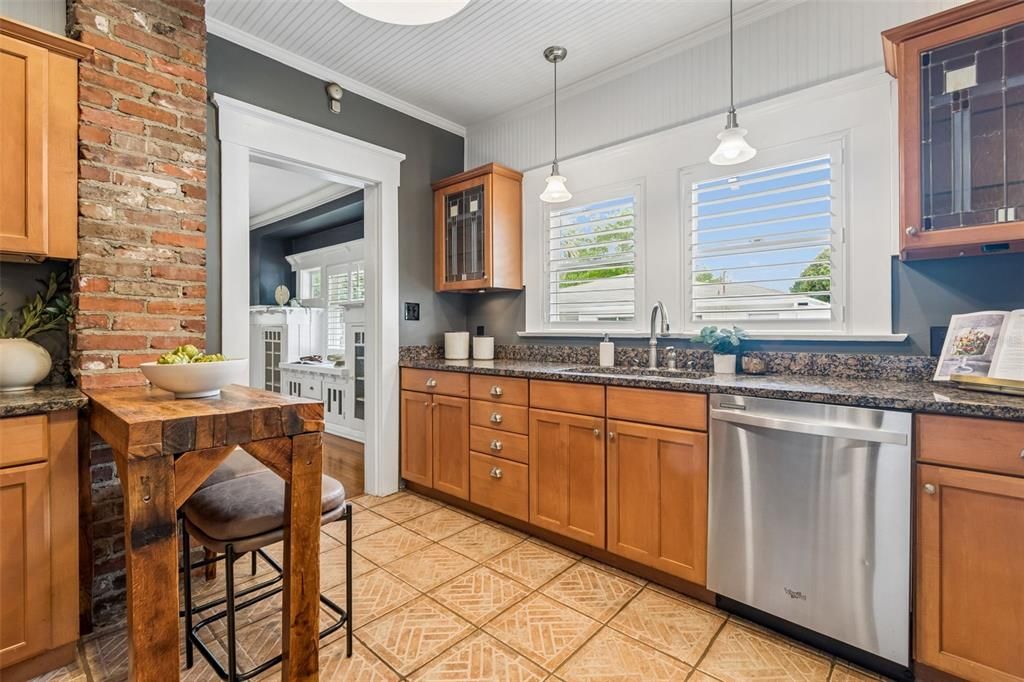 For Sale: $1,250,000 (3 beds, 3 baths, 2114 Square Feet)