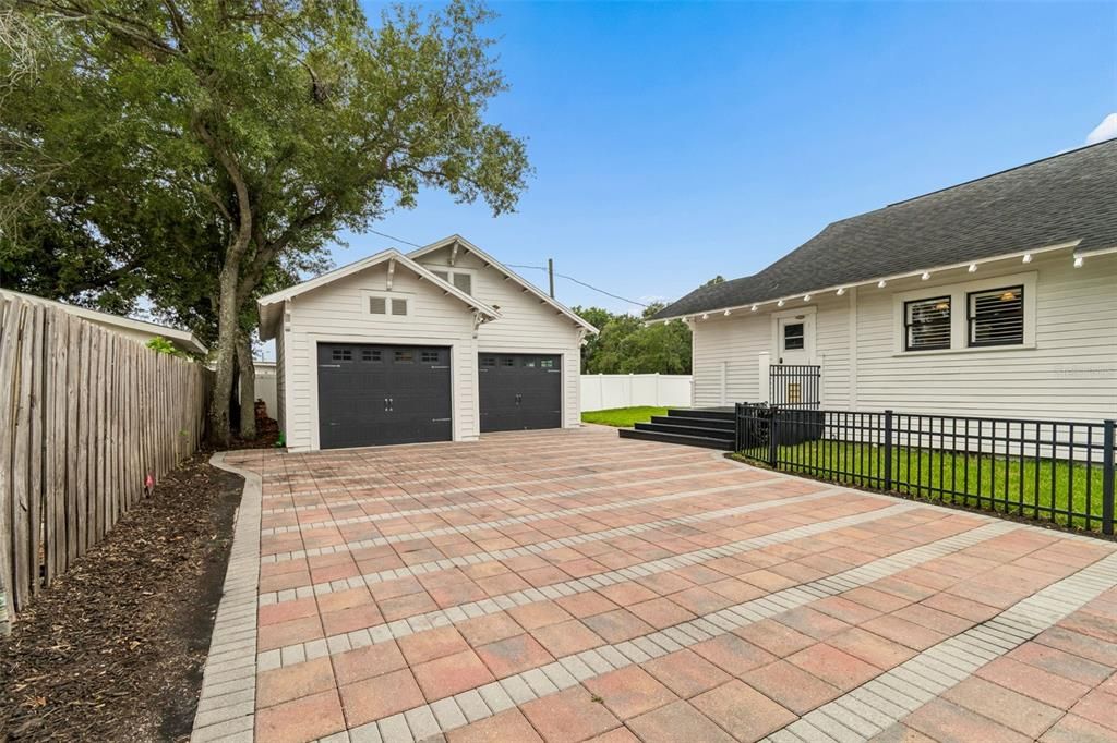 For Sale: $1,250,000 (3 beds, 3 baths, 2114 Square Feet)