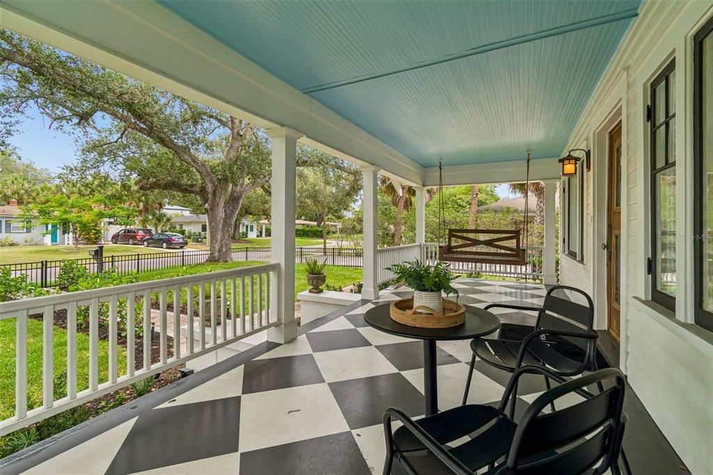 For Sale: $1,250,000 (3 beds, 3 baths, 2114 Square Feet)