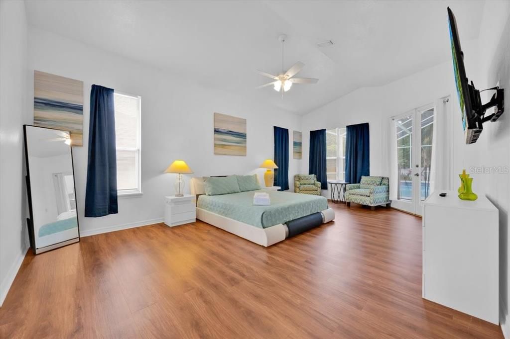 For Sale: $600,000 (4 beds, 3 baths, 2664 Square Feet)