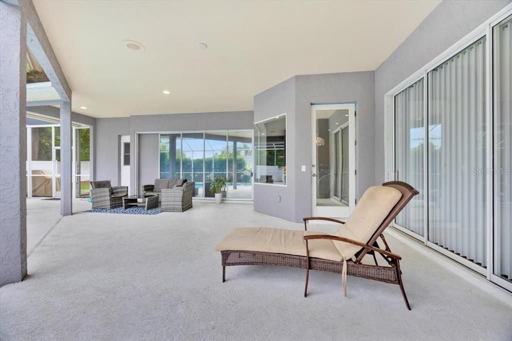 For Sale: $600,000 (4 beds, 3 baths, 2664 Square Feet)
