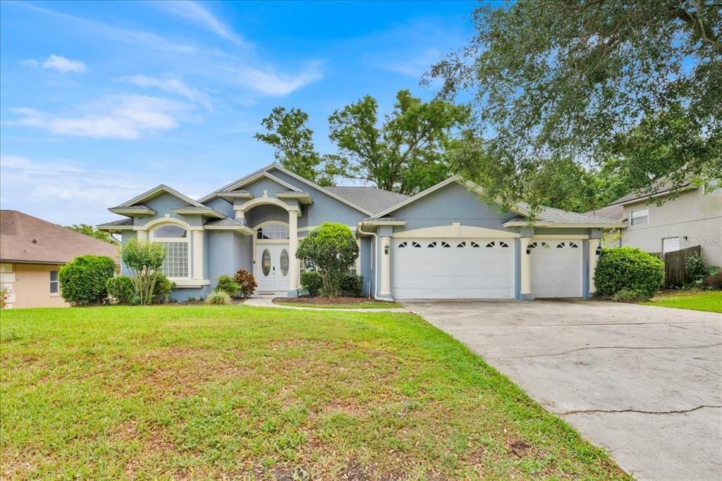 For Sale: $600,000 (4 beds, 3 baths, 2664 Square Feet)