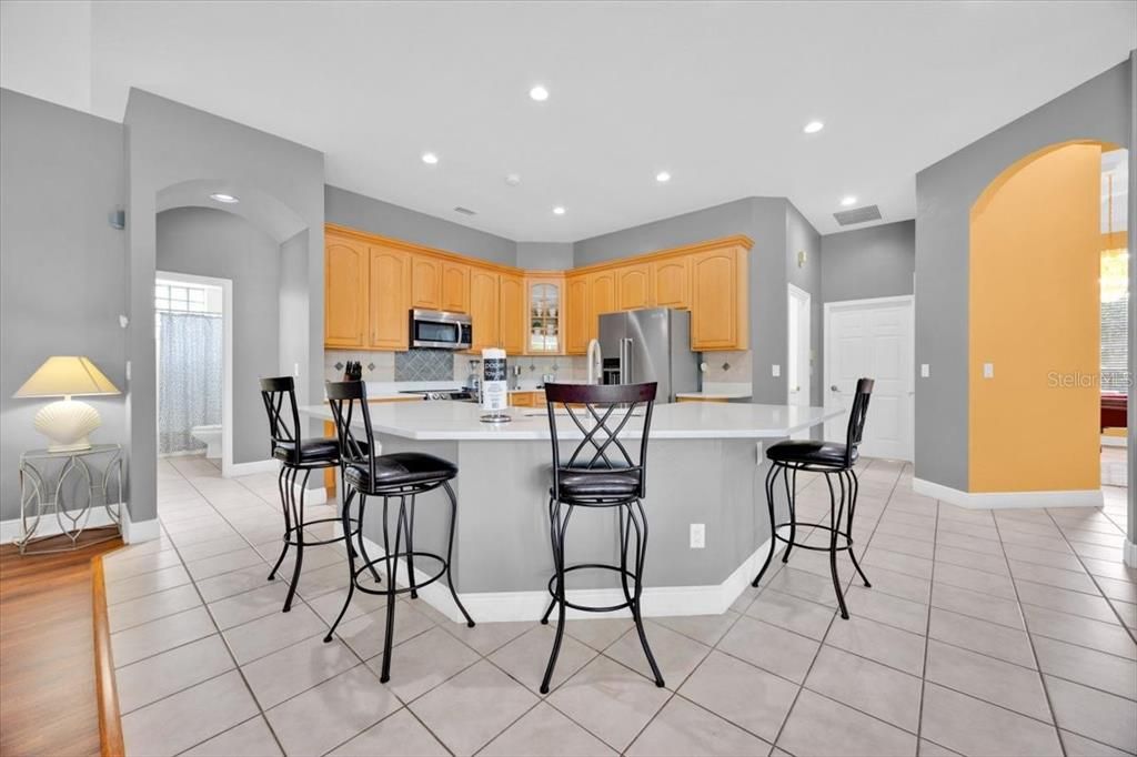 For Sale: $600,000 (4 beds, 3 baths, 2664 Square Feet)