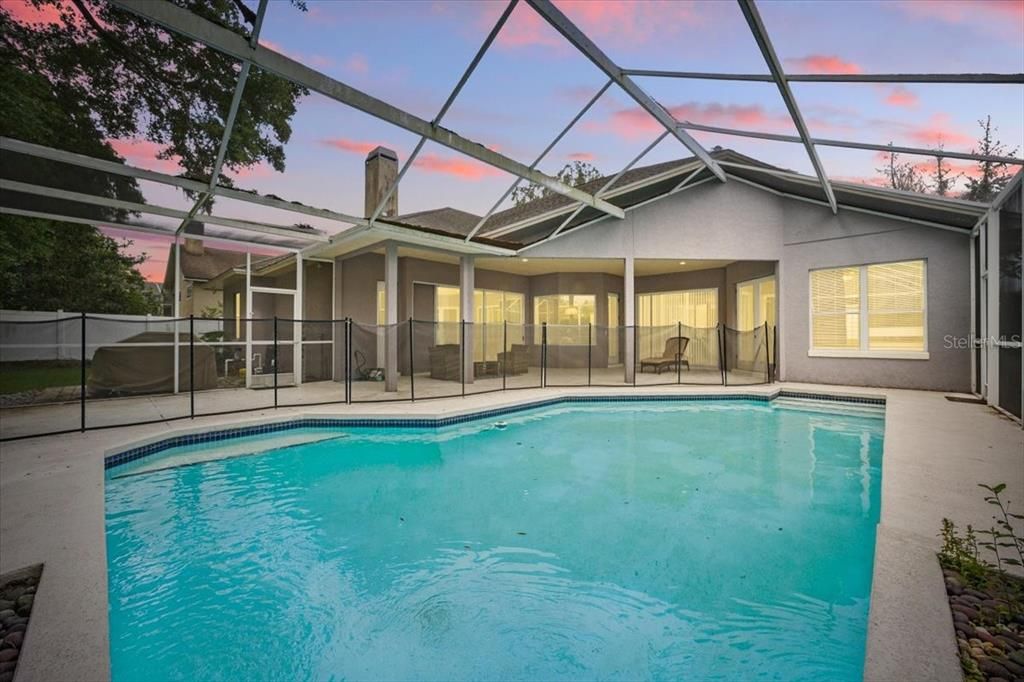 For Sale: $600,000 (4 beds, 3 baths, 2664 Square Feet)