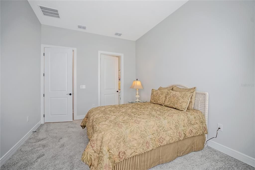 For Sale: $412,214 (2 beds, 2 baths, 2116 Square Feet)