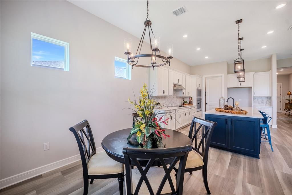 For Sale: $412,214 (2 beds, 2 baths, 2116 Square Feet)