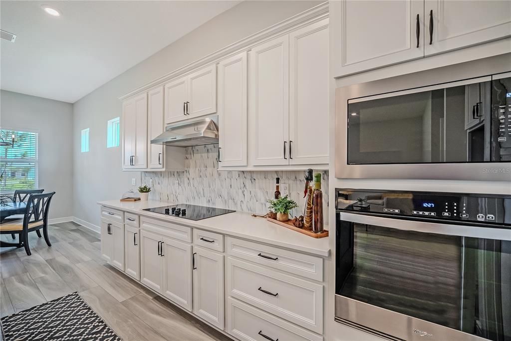 For Sale: $412,214 (2 beds, 2 baths, 2116 Square Feet)