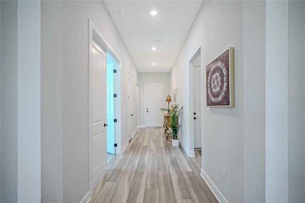 For Sale: $412,214 (2 beds, 2 baths, 2116 Square Feet)