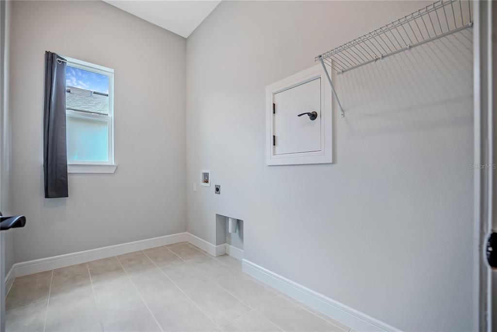 For Sale: $412,214 (2 beds, 2 baths, 2116 Square Feet)