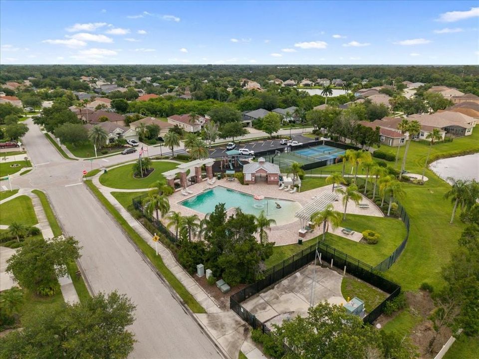 For Sale: $439,000 (3 beds, 2 baths, 1598 Square Feet)