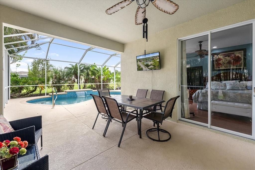 For Sale: $439,000 (3 beds, 2 baths, 1598 Square Feet)