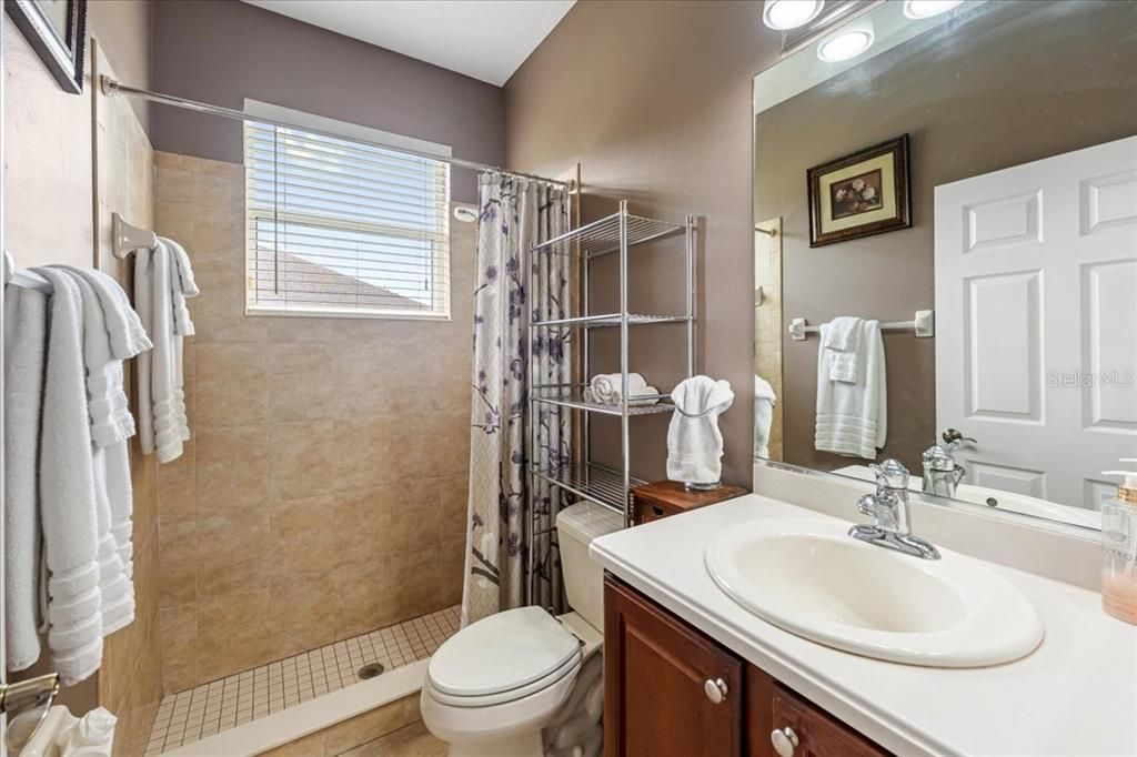 For Sale: $439,000 (3 beds, 2 baths, 1598 Square Feet)