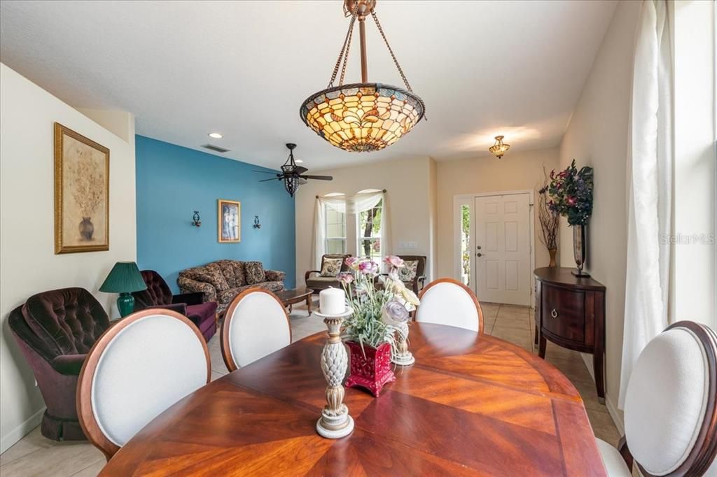For Sale: $439,000 (3 beds, 2 baths, 1598 Square Feet)