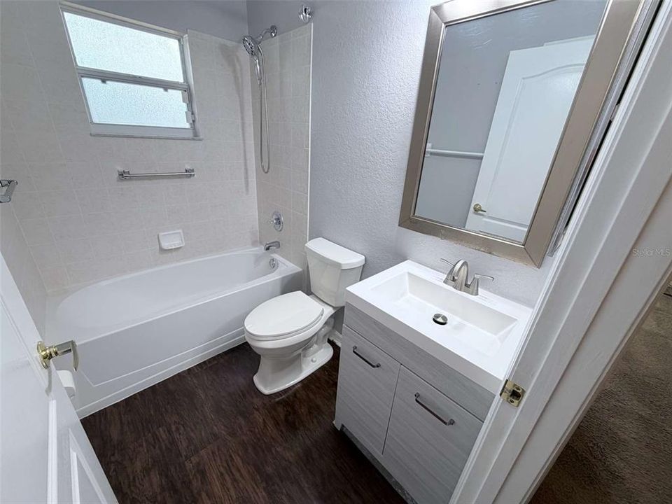 For Rent: $1,995 (3 beds, 2 baths, 1393 Square Feet)
