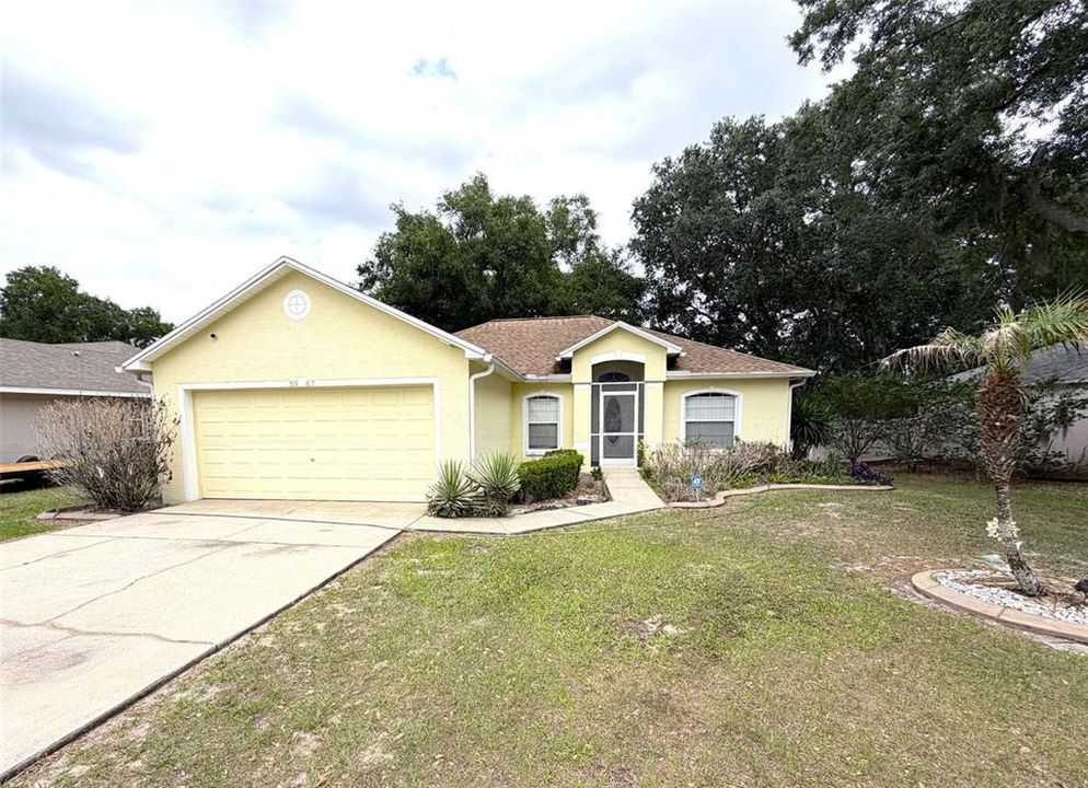 For Rent: $1,995 (3 beds, 2 baths, 1393 Square Feet)