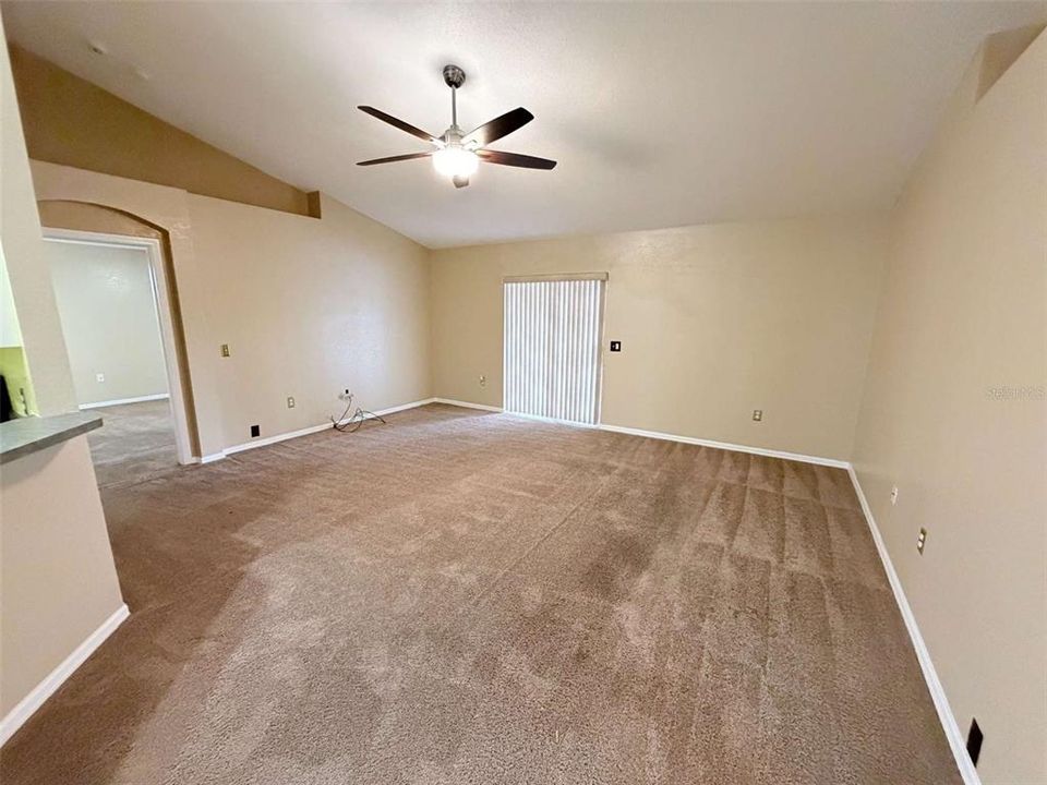 For Rent: $1,995 (3 beds, 2 baths, 1393 Square Feet)