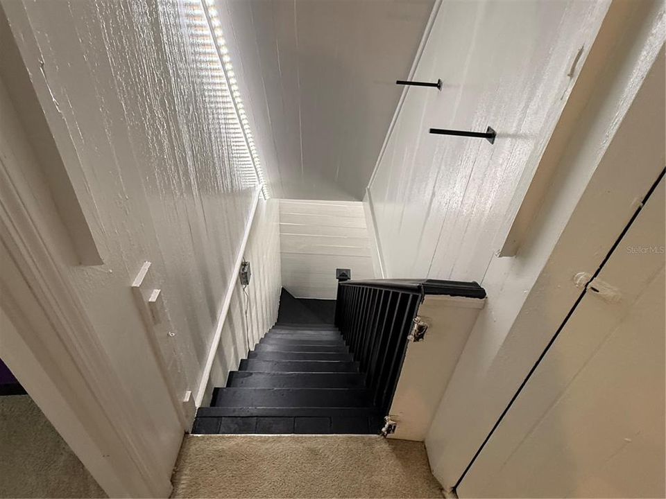 For Sale: $349,900 (4 beds, 2 baths, 1428 Square Feet)