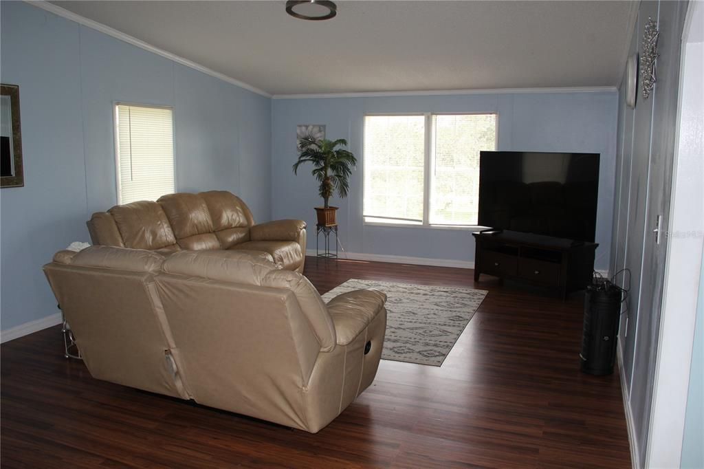 For Sale: $399,000 (3 beds, 2 baths, 2170 Square Feet)
