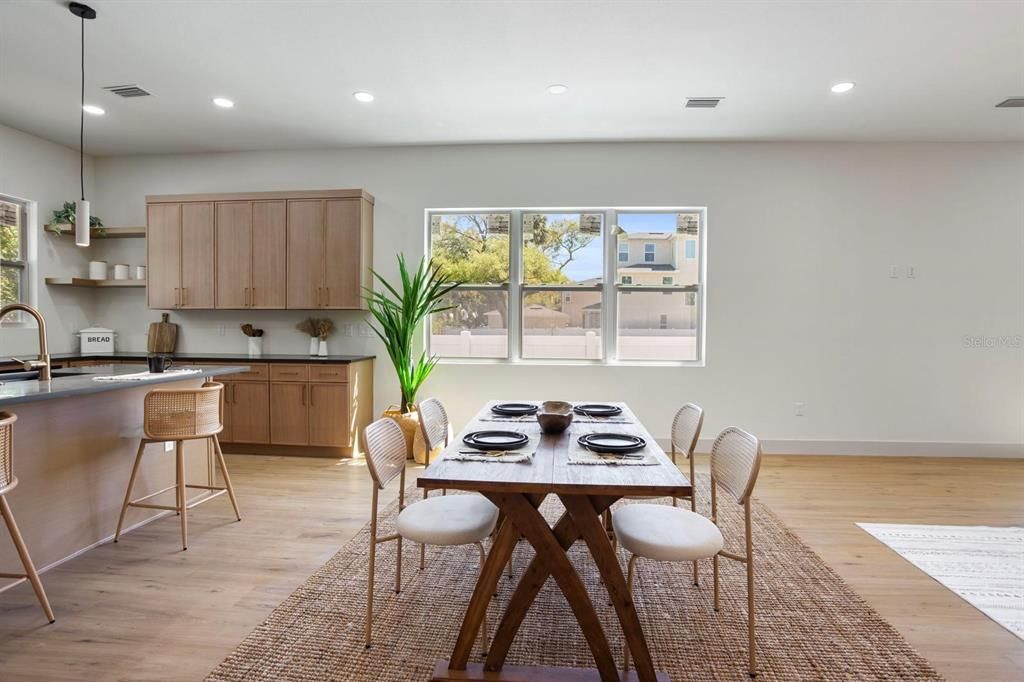 For Sale: $699,999 (3 beds, 2 baths, 2365 Square Feet)