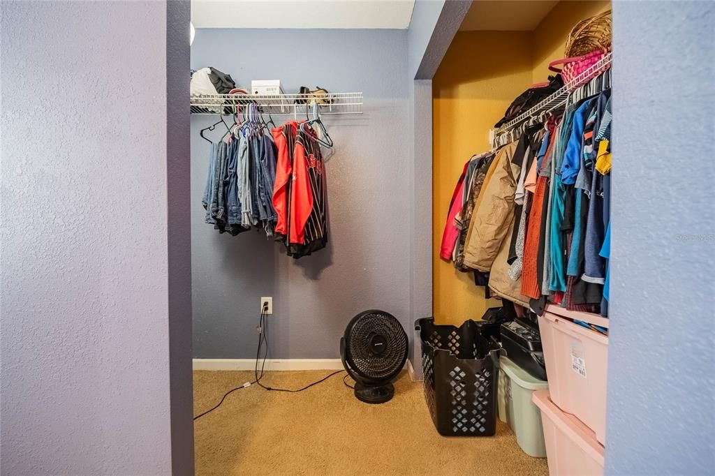 For Sale: $298,000 (5 beds, 3 baths, 1632 Square Feet)