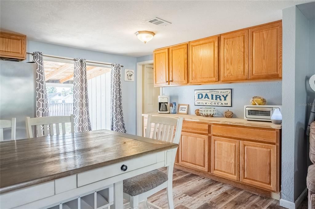 For Sale: $298,000 (5 beds, 3 baths, 1632 Square Feet)