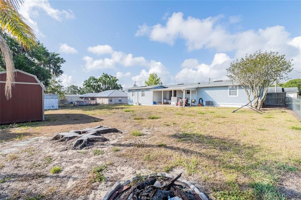 For Sale: $298,000 (5 beds, 3 baths, 1632 Square Feet)