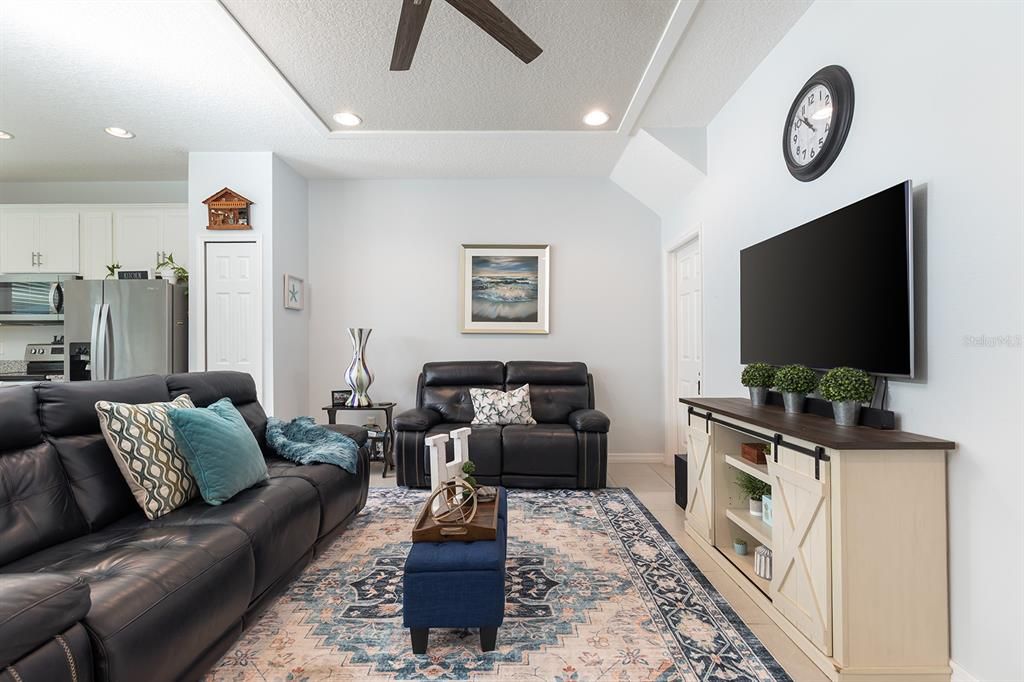 For Sale: $340,000 (3 beds, 2 baths, 1648 Square Feet)