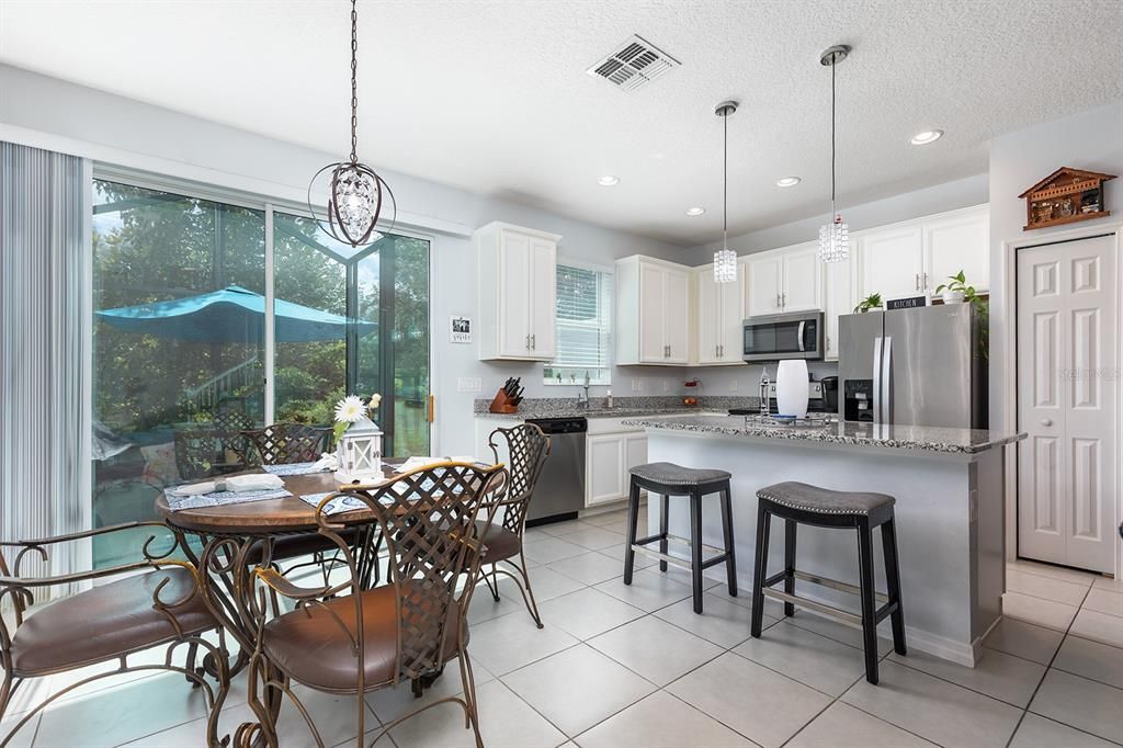 For Sale: $340,000 (3 beds, 2 baths, 1648 Square Feet)