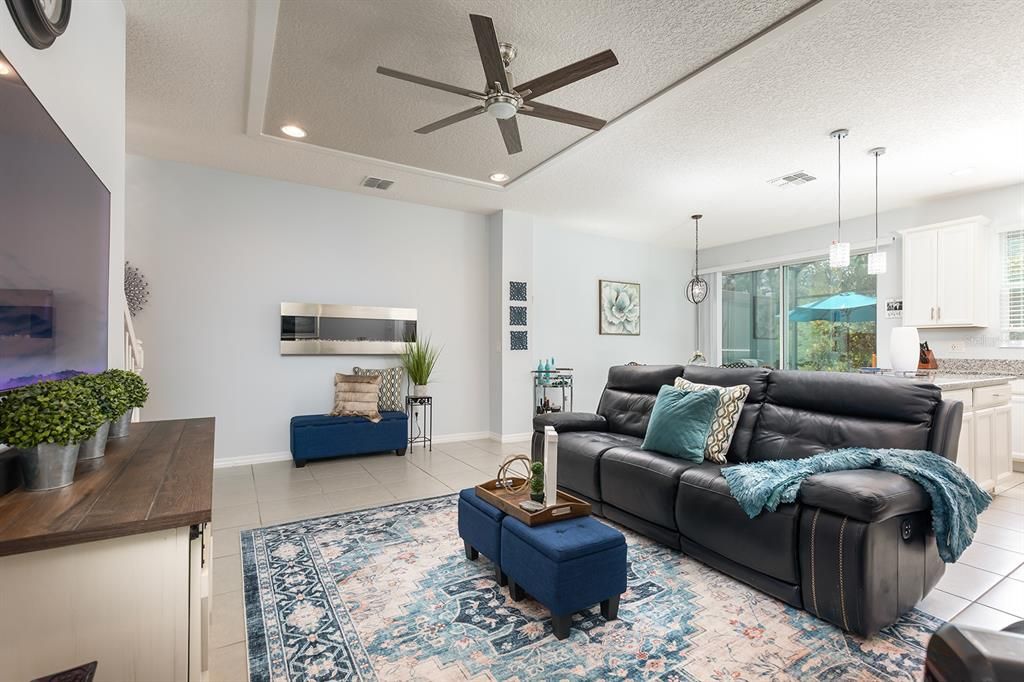 For Sale: $340,000 (3 beds, 2 baths, 1648 Square Feet)