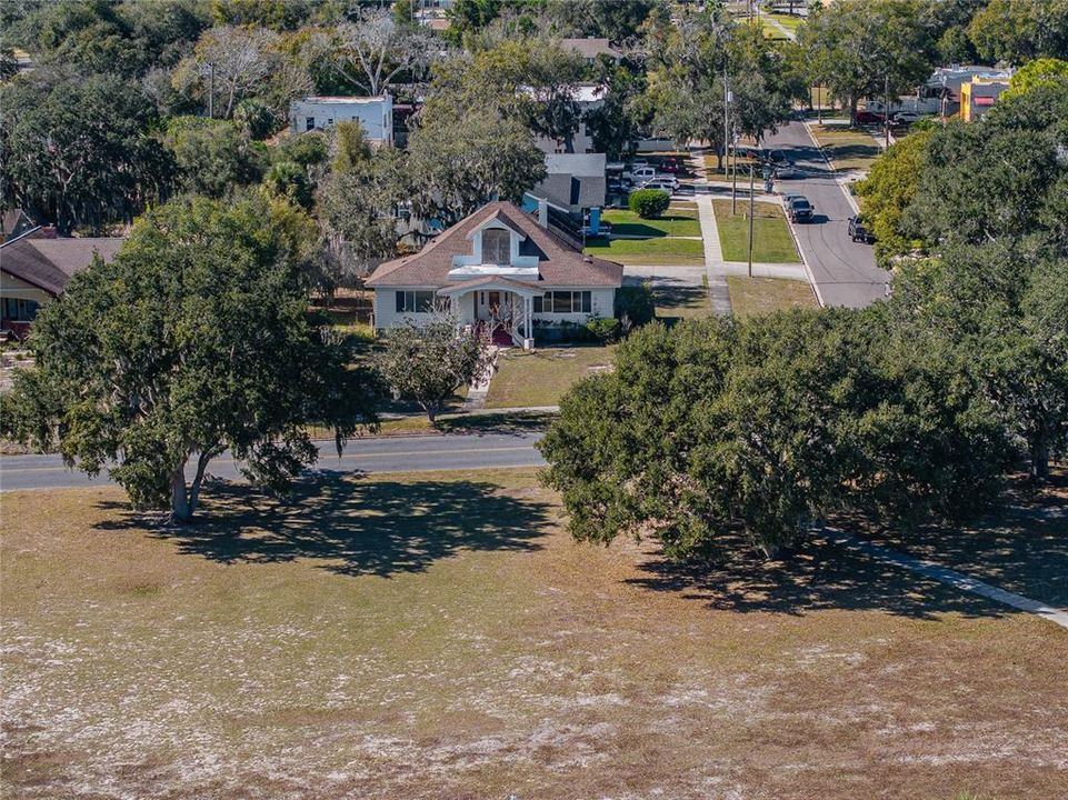 For Sale: $500,000 (3 beds, 3 baths, 2988 Square Feet)