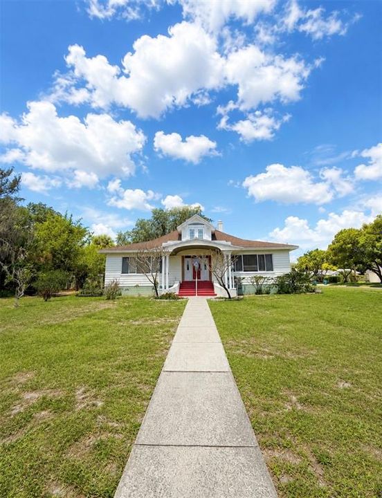 For Sale: $500,000 (3 beds, 3 baths, 2988 Square Feet)