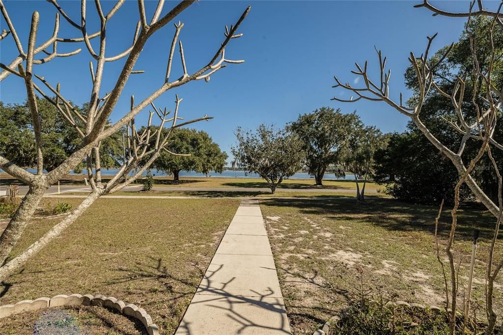 For Sale: $500,000 (3 beds, 3 baths, 2988 Square Feet)