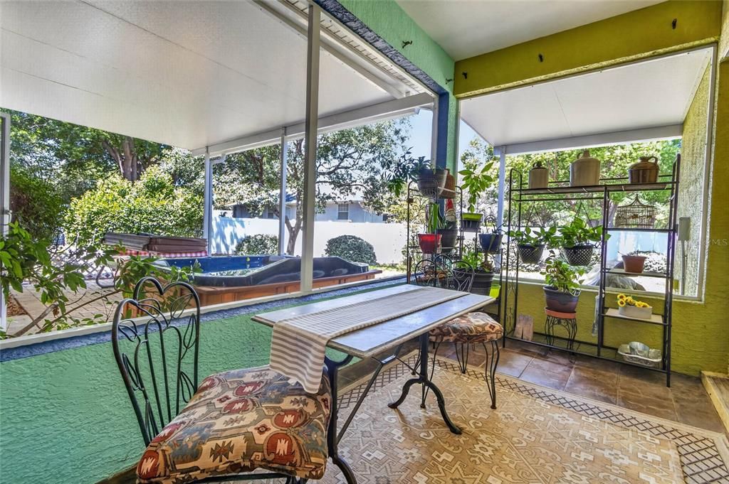 En Venta: $405,000 (4 camas, 2 baños, 2550 Pies cuadrados)