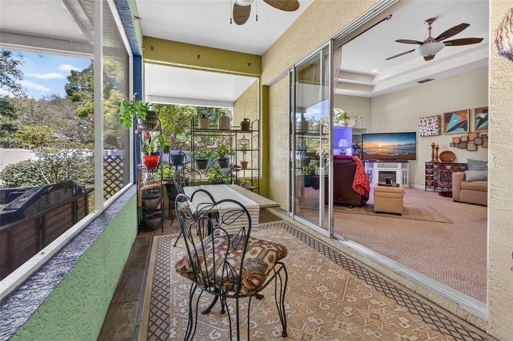 En Venta: $405,000 (4 camas, 2 baños, 2550 Pies cuadrados)