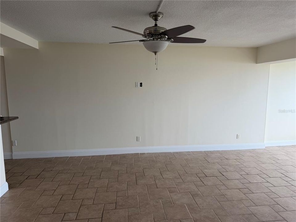 For Rent: $3,000 (2 beds, 2 baths, 1055 Square Feet)