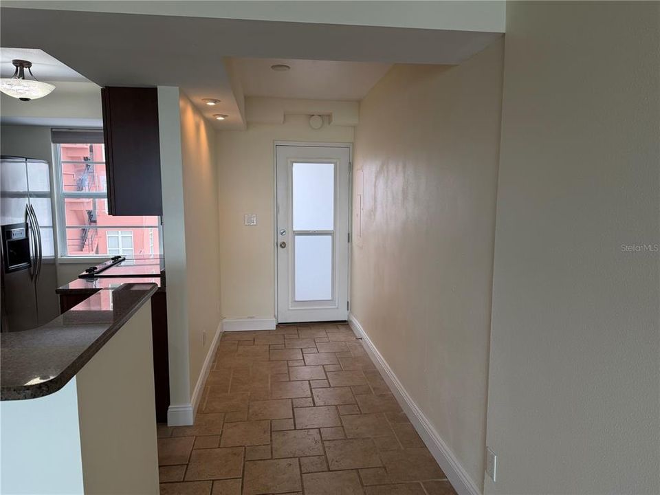 For Rent: $3,000 (2 beds, 2 baths, 1055 Square Feet)