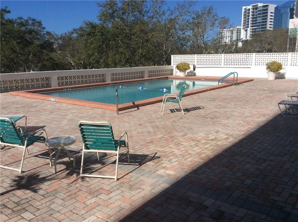 For Rent: $3,000 (2 beds, 2 baths, 1055 Square Feet)
