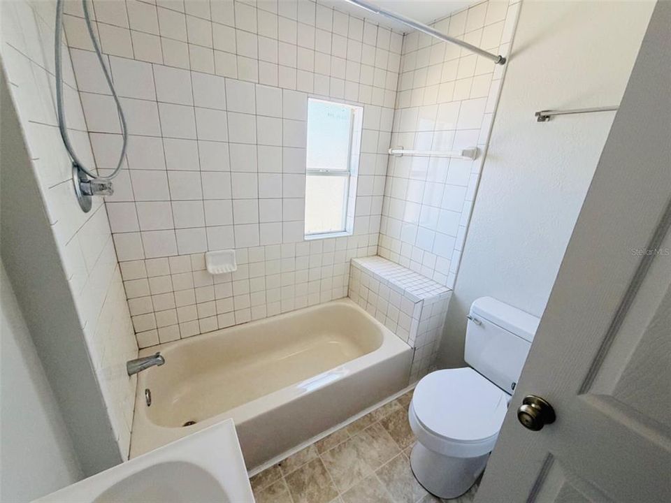 For Rent: $795 (1 beds, 1 baths, 432 Square Feet)