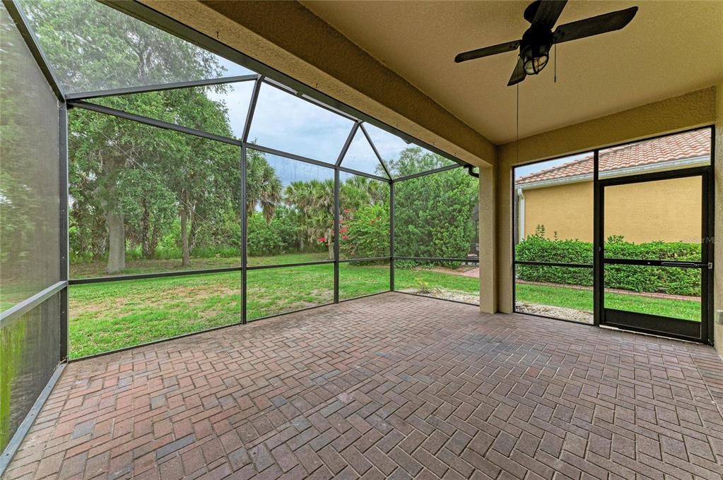 For Sale: $469,500 (3 beds, 2 baths, 2002 Square Feet)