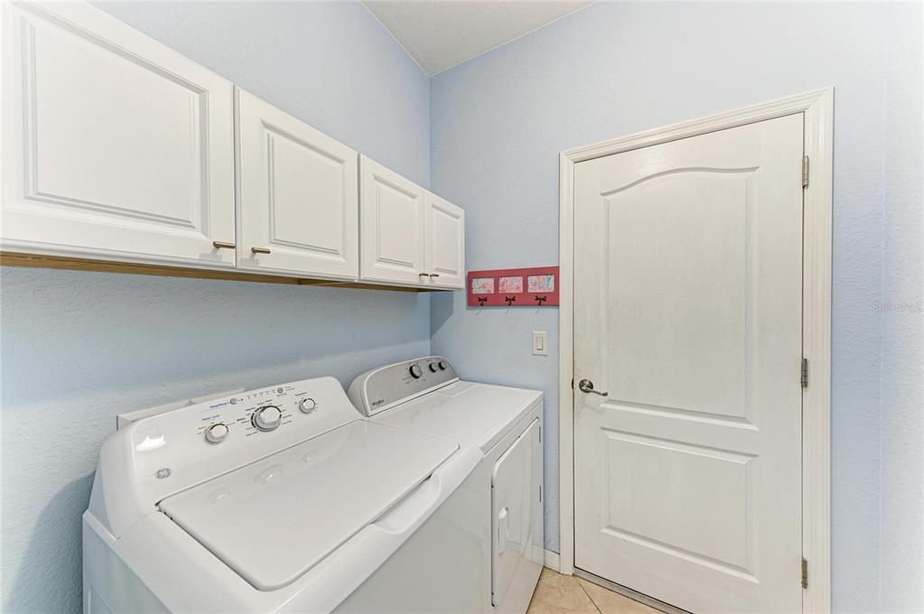 For Sale: $469,500 (3 beds, 2 baths, 2002 Square Feet)