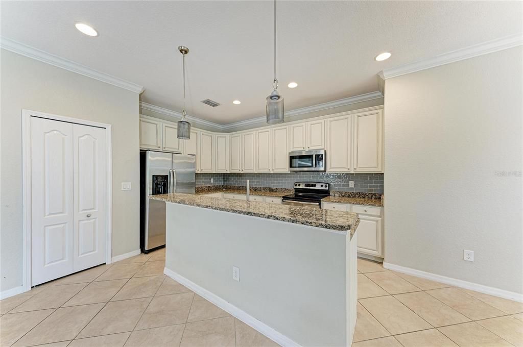 For Sale: $469,500 (3 beds, 2 baths, 2002 Square Feet)